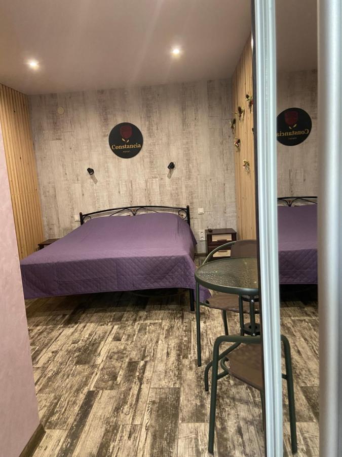 Constancia Hotel Kamianets Podilskyi Bagian luar foto