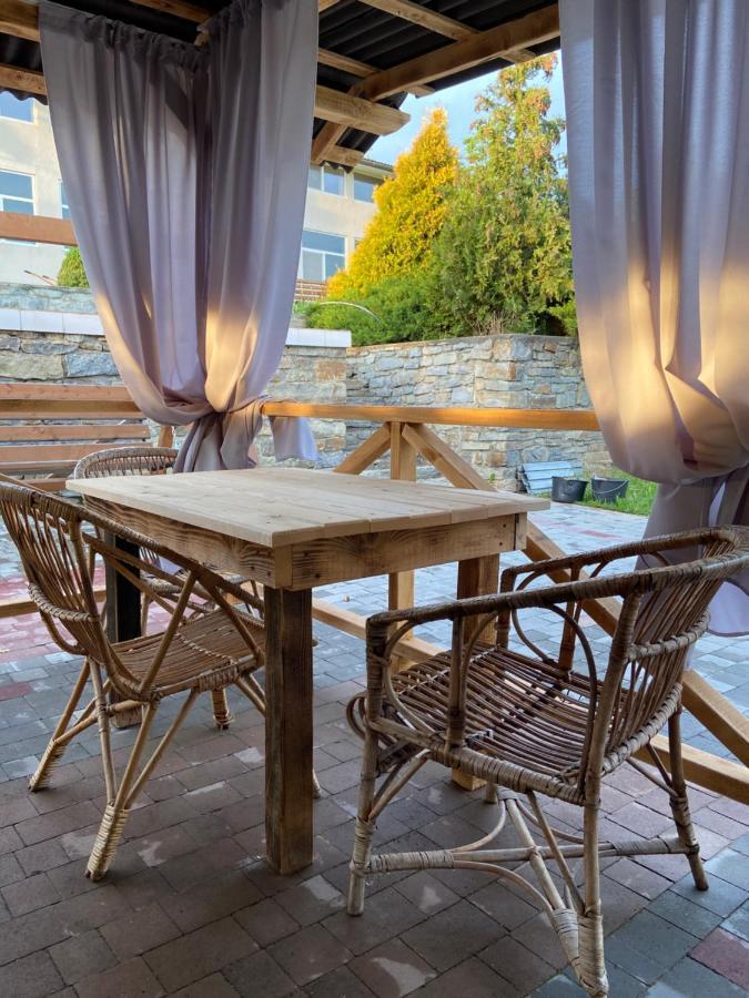 Constancia Hotel Kamianets Podilskyi Bagian luar foto