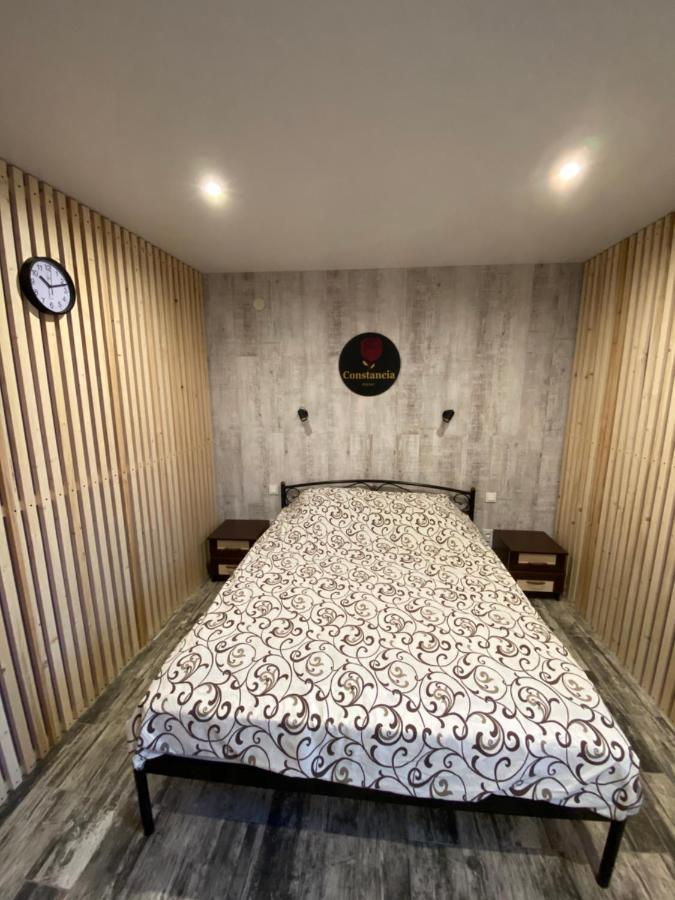 Constancia Hotel Kamianets Podilskyi Bagian luar foto