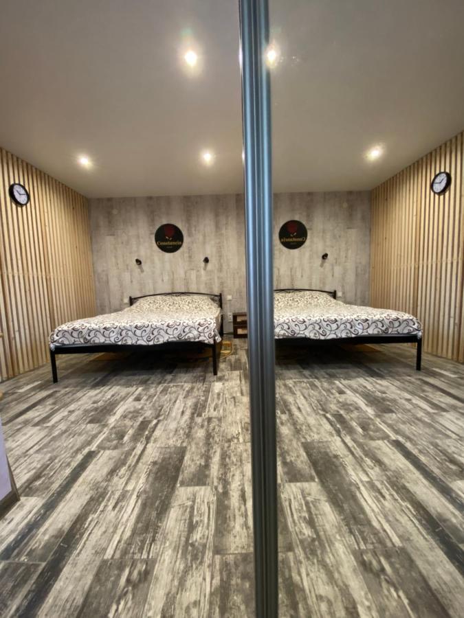 Constancia Hotel Kamianets Podilskyi Bagian luar foto